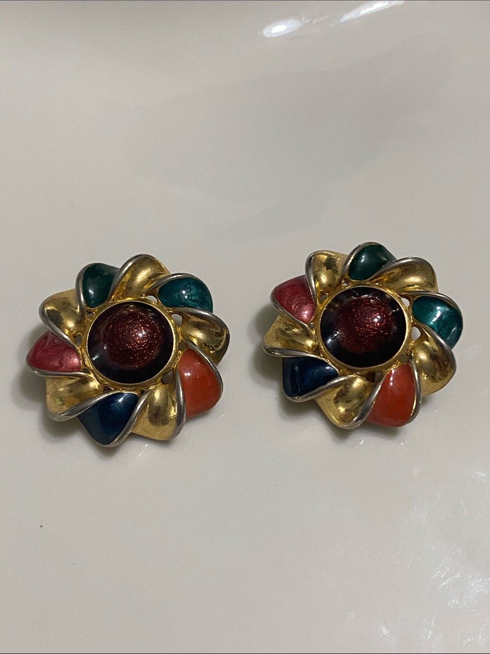 High End 80s Enamel Modernist Swirl Large Clip Ons
